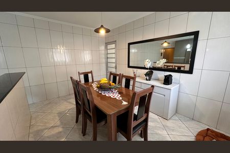 Casa para alugar com 250m², 4 quartos e 1 vaga