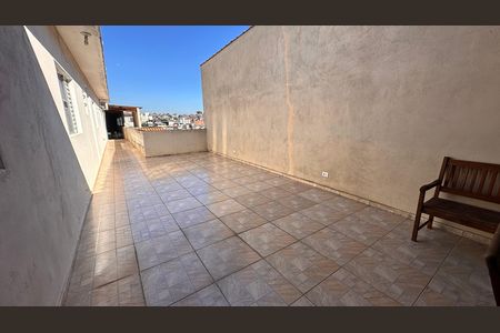 Casa para alugar com 4 quartos, 250m² em Guarapiranga, São Paulo