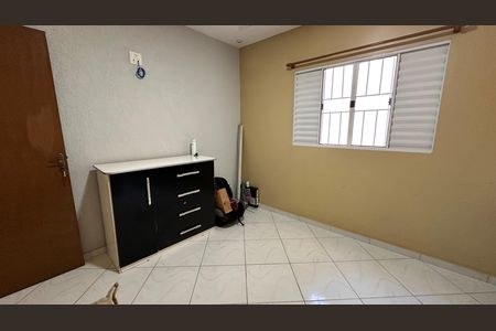 Casa para alugar com 4 quartos, 250m² em Guarapiranga, São Paulo
