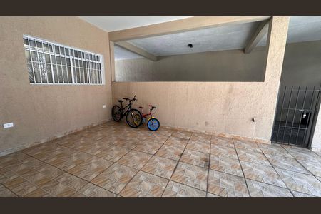 Casa para alugar com 250m², 4 quartos e 1 vaga