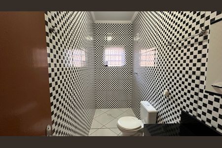 Casa para alugar com 250m², 4 quartos e 1 vaga