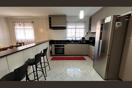 Casa para alugar com 250m², 4 quartos e 1 vaga