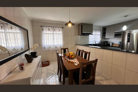 Casa para alugar com 250m², 4 quartos e 1 vaga