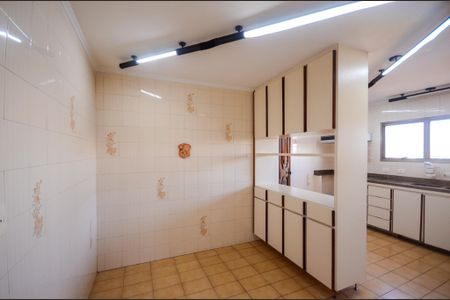 Apartamento à venda com 136m², 4 quartos e 3 vagas Apartamento à venda com 136m², 4 quartos e 3 vagasCozinha