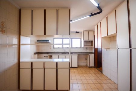 Apartamento à venda com 136m², 4 quartos e 3 vagas Apartamento à venda com 136m², 4 quartos e 3 vagasCozinha