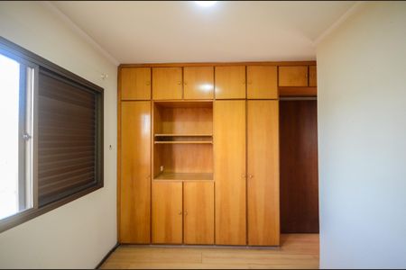 Apartamento à venda com 136m², 4 quartos e 3 vagas Apartamento à venda com 136m², 4 quartos e 3 vagasQuarto 2