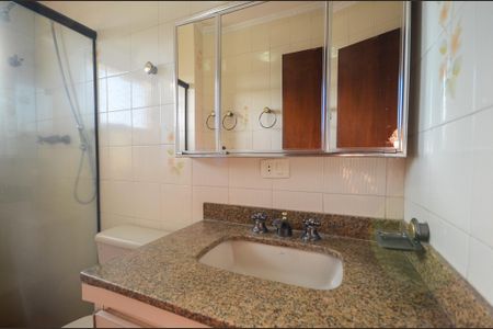 Apartamento à venda com 136m², 4 quartos e 3 vagas Apartamento à venda com 136m², 4 quartos e 3 vagasBanheiro