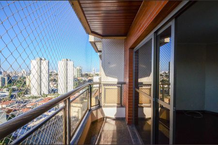 Apartamento à venda com 136m², 4 quartos e 3 vagas Apartamento à venda com 136m², 4 quartos e 3 vagasSala - Sacada