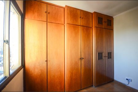 Apartamento à venda com 136m², 4 quartos e 3 vagas Apartamento à venda com 136m², 4 quartos e 3 vagasQuarto de serviço