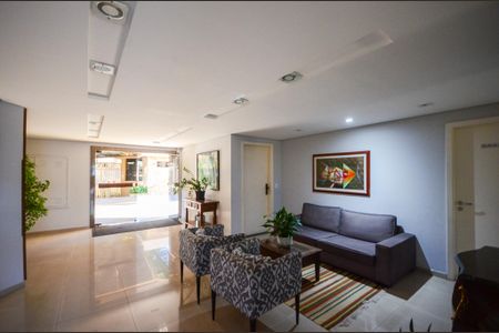 Apartamento à venda com 136m², 4 quartos e 3 vagas Apartamento à venda com 136m², 4 quartos e 3 vagasHall de entrada