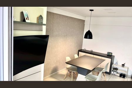 Apartamento à venda com 81m², 3 quartos e 2 vagas Apartamento à venda com 81m², 3 quartos e 2 vagasSala de Jantar
