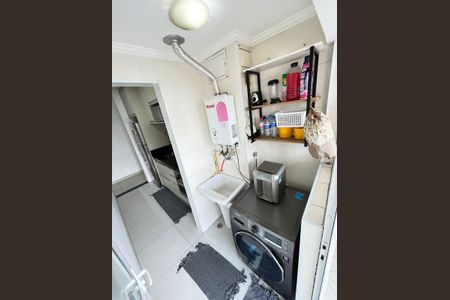 Apartamento à venda com 81m², 3 quartos e 2 vagas Apartamento à venda com 81m², 3 quartos e 2 vagasÁrea de Serviço