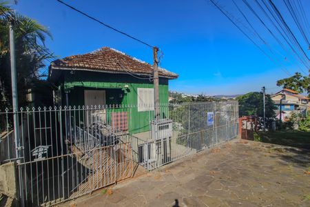 Casa à venda com 180m², 5 quartos e sem vaga Casa à venda com 180m², 5 quartos e sem vagaFachada