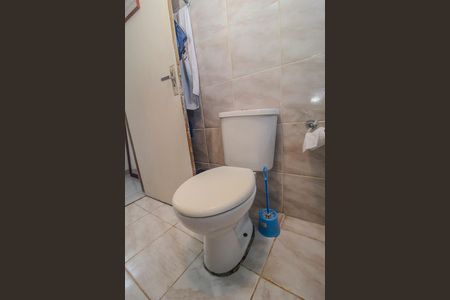 Casa à venda com 180m², 5 quartos e sem vaga Casa à venda com 180m², 5 quartos e sem vagaBanheiro de serviço