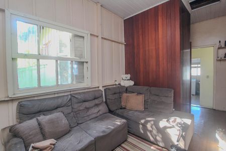 Casa à venda com 180m², 5 quartos e sem vaga Casa à venda com 180m², 5 quartos e sem vagaSala