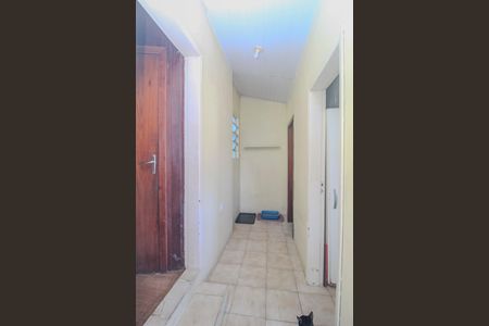 Casa à venda com 180m², 5 quartos e sem vaga Casa à venda com 180m², 5 quartos e sem vagaCorredor