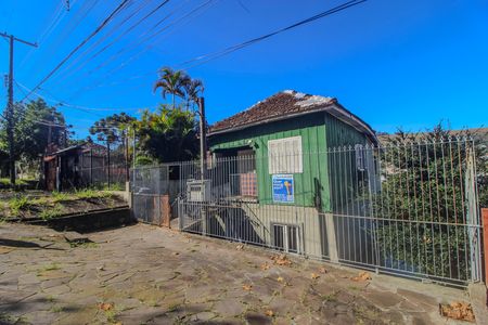 Casa à venda com 180m², 5 quartos e sem vaga Casa à venda com 180m², 5 quartos e sem vagaFachada