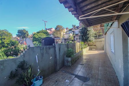 Casa à venda com 180m², 5 quartos e sem vaga Casa à venda com 180m², 5 quartos e sem vagaCorredor