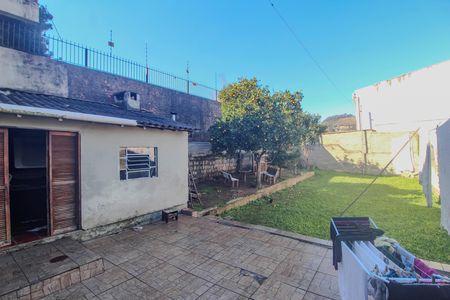 Casa à venda com 180m², 5 quartos e sem vaga Casa à venda com 180m², 5 quartos e sem vagaQuintal