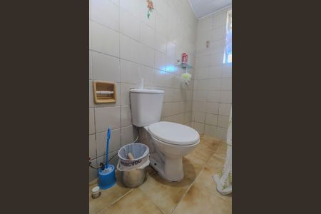 Casa à venda com 180m², 5 quartos e sem vaga Casa à venda com 180m², 5 quartos e sem vagaBanheiro