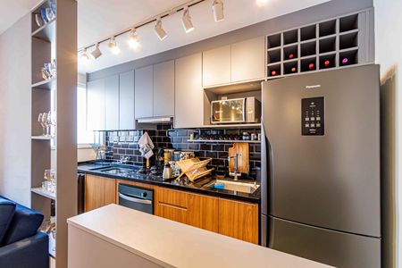 Cozinha de apartamento para alugar com 2 quartos, 42m² em Barra Funda, São Paulo