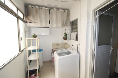 Apartamento à venda com 108m², 3 quartos e sem vagaÁrea de Serviço