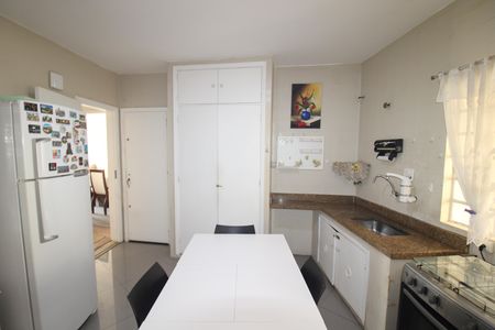Apartamento à venda com 108m², 3 quartos e sem vagaCozinha