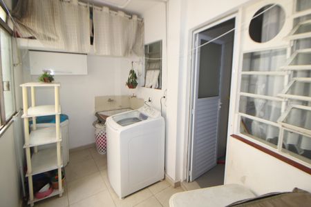 Apartamento à venda com 108m², 3 quartos e sem vagaÁrea de Serviço
