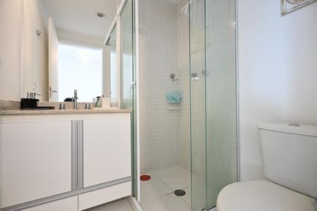 Banheiro de kitnet/studio para alugar com 1 quarto, 35m² em Brooklin, São Paulo