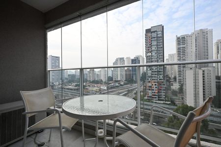 Varanda de kitnet/studio para alugar com 1 quarto, 35m² em Brooklin, São Paulo