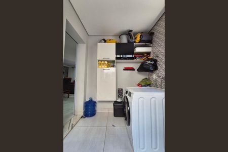 Casa à venda com 180m², 3 quartos e 2 vagas Casa à venda com 180m², 3 quartos e 2 vagasÁrea de Serviço