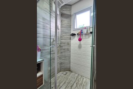 Casa à venda com 180m², 3 quartos e 2 vagas Casa à venda com 180m², 3 quartos e 2 vagasBanheiro