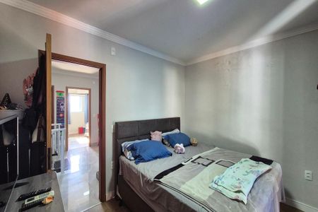 Casa à venda com 180m², 3 quartos e 2 vagas Casa à venda com 180m², 3 quartos e 2 vagasQuarto 3 - Suíte