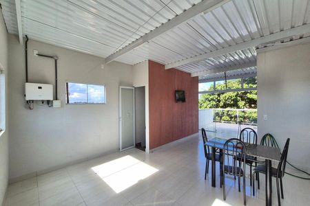 Casa à venda com 180m², 3 quartos e 2 vagas Casa à venda com 180m², 3 quartos e 2 vagasÁrea comum - Salão de festas