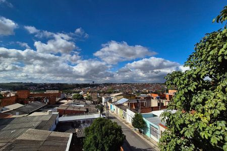 Casa à venda com 180m², 3 quartos e 2 vagas Casa à venda com 180m², 3 quartos e 2 vagasVista da Varanda