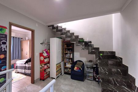 Casa à venda com 180m², 3 quartos e 2 vagas Casa à venda com 180m², 3 quartos e 2 vagasHall dos Quarto