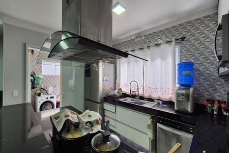 Casa à venda com 180m², 3 quartos e 2 vagas Casa à venda com 180m², 3 quartos e 2 vagasCozinha