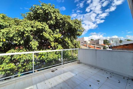 Casa à venda com 180m², 3 quartos e 2 vagas Casa à venda com 180m², 3 quartos e 2 vagasVaranda do Salão