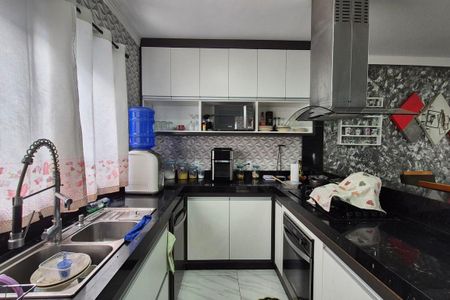 Casa à venda com 180m², 3 quartos e 2 vagas Casa à venda com 180m², 3 quartos e 2 vagasCozinha