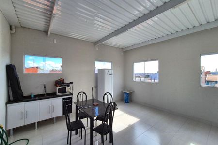 Casa à venda com 180m², 3 quartos e 2 vagas Casa à venda com 180m², 3 quartos e 2 vagasÁrea comum - Salão de festas