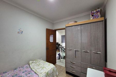 Casa à venda com 180m², 3 quartos e 2 vagas Casa à venda com 180m², 3 quartos e 2 vagasQuarto 1