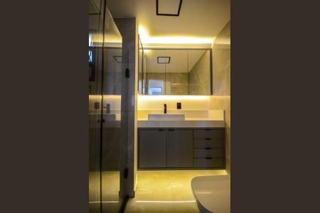 Apartamento à venda com 78m², 2 quartos e 1 vaga Apartamento à venda com 78m², 2 quartos e 1 vagaBanheiro
