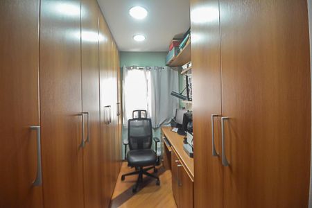 Apartamento à venda com 97m², 3 quartos e 2 vagas Apartamento à venda com 97m², 3 quartos e 2 vagasCloset da suíte