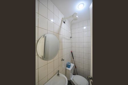 Apartamento à venda com 97m², 3 quartos e 2 vagas Apartamento à venda com 97m², 3 quartos e 2 vagasBanheiro de serviço