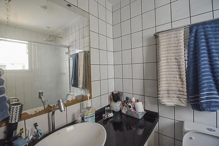 Apartamento à venda com 97m², 3 quartos e 2 vagas Apartamento à venda com 97m², 3 quartos e 2 vagasBanheiro da Suíte