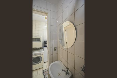 Apartamento à venda com 97m², 3 quartos e 2 vagas Apartamento à venda com 97m², 3 quartos e 2 vagasBanheiro de serviço