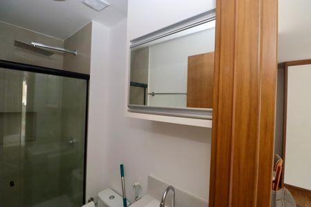 Studio para alugar com 35m², 1 quarto e 1 vaga Studio para alugar com 35m², 1 quarto e 1 vagaBanheiro