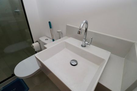 Studio para alugar com 35m², 1 quarto e 1 vaga Studio para alugar com 35m², 1 quarto e 1 vagaBanheiro
