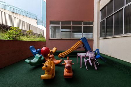 Apartamento à venda com 59m², 2 quartos e 1 vaga Apartamento à venda com 59m², 2 quartos e 1 vagaÁrea Comum - Playground