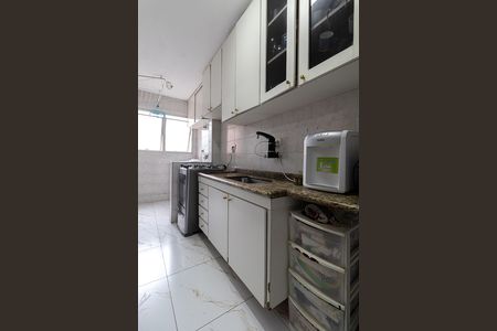 Apartamento à venda com 59m², 2 quartos e 1 vaga Apartamento à venda com 59m², 2 quartos e 1 vagaCozinha e Área de Serviço